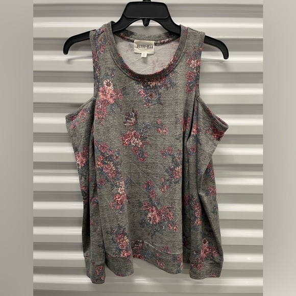 Olive and oak top - Picture 1 of 9